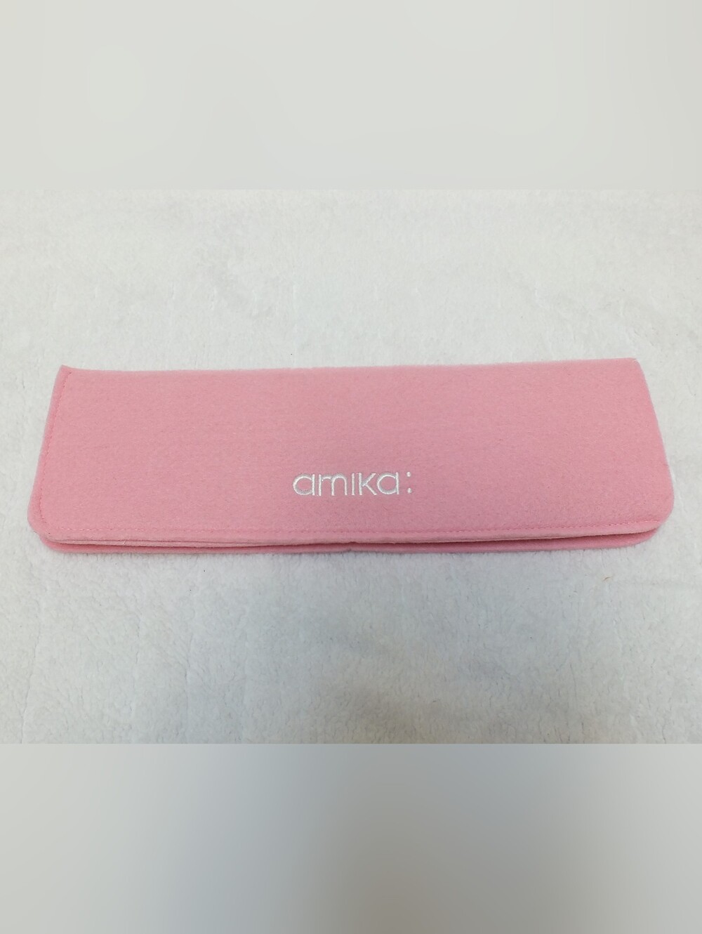 AMIKA | Heat Mat & Travel Case - NWOT